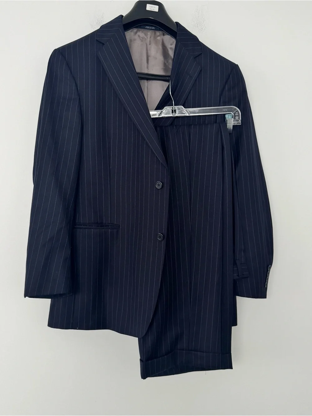Hart Schaffner Marx 2 pc Suit 44R 40x32 Navy Blue Pinstripe Wool Blazer USA Made